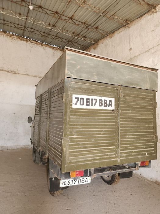 Автомашина УАЗ-3303