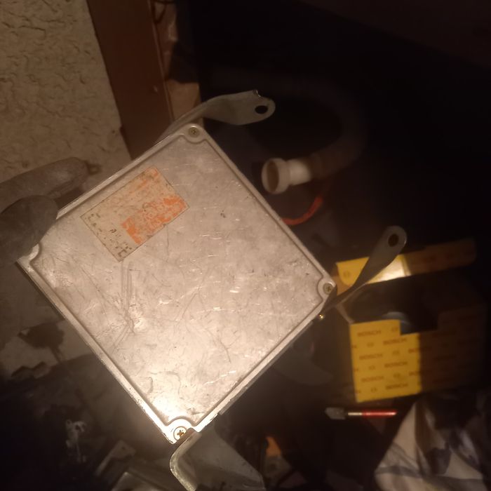 Бортовой компьютер от тоёты карины