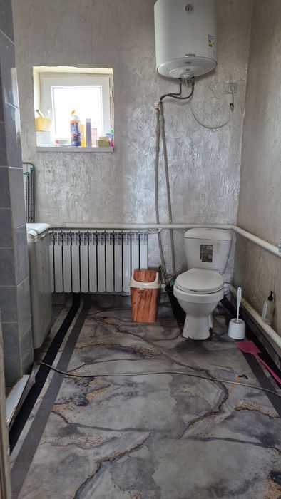 Батыр ауылынан үлкен үй сатылады.