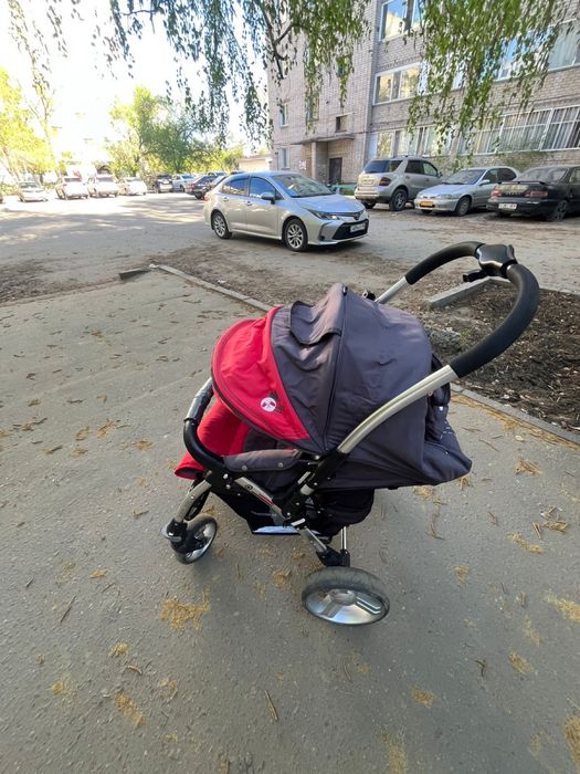 Прогулачная коляска
