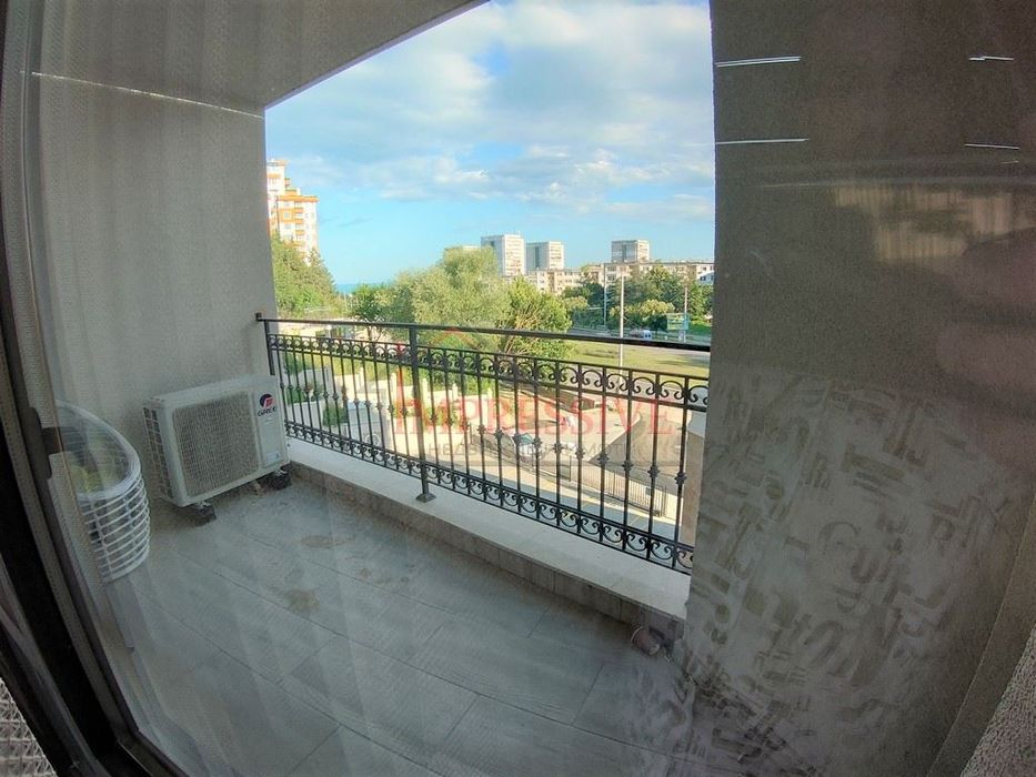 Продава се Тристаен апартамент в Варна, Бриз - 130 кв.м за 2924 €/кв.м - Снимка #6