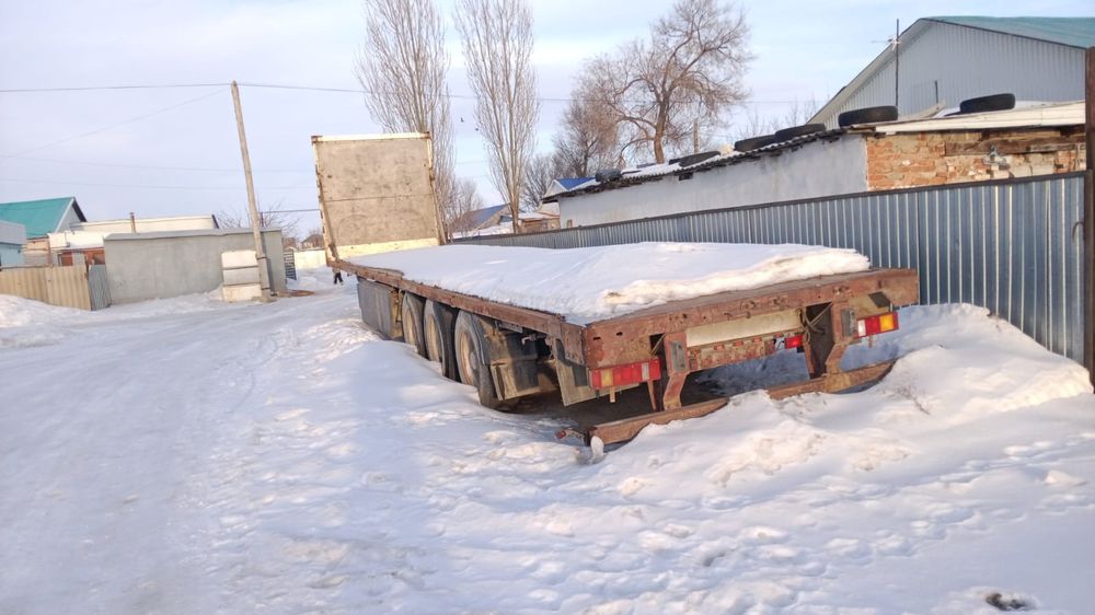 Продам полуприцеп площадку