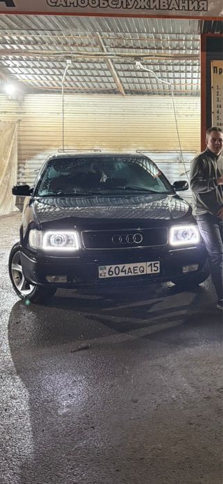 Фары ауди 100с4 продам