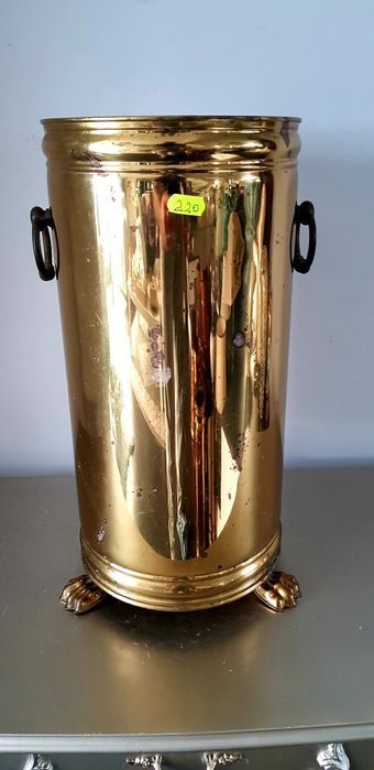 Suport vechi din alamă,  pentru umbrele