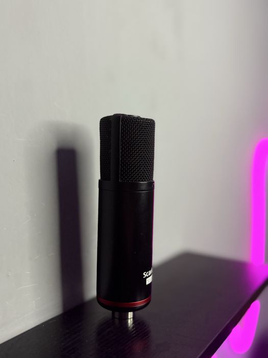 Микрофон Focusrite Scarlett Solo