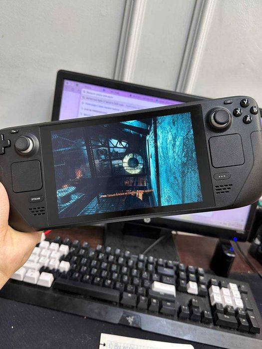 Продам SteamDeck LCD (новейшее состояние)