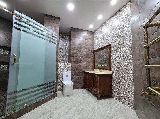 Душевые кабины и стеклянные перегородки