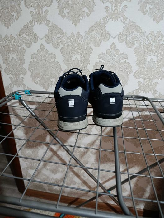 Кроссовки новые ..