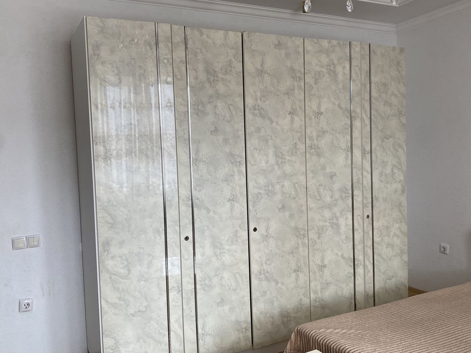 Срочно продается спальная гарнитура