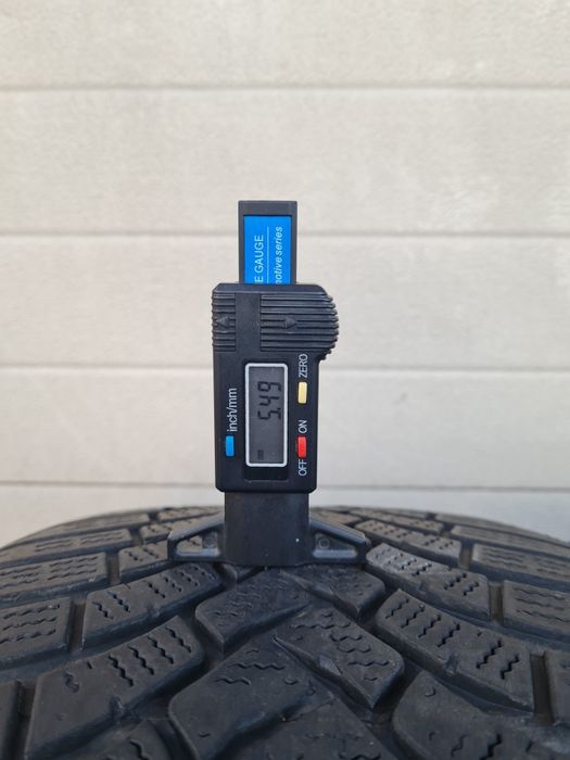 Зимни гуми 4 броя FALKEN EuroWinter HS01 255 40 R18