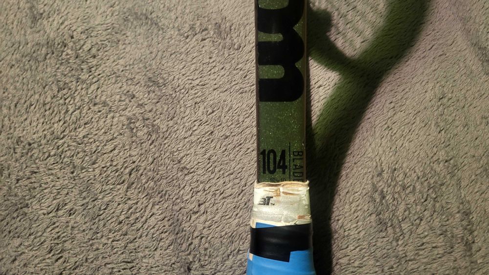 WILSON BLADE V8 104 16x19 290g