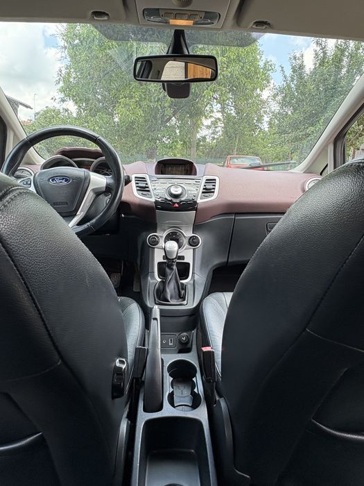 Vand sau schimb Ford Fiesta Titanium
