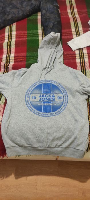 3броя суичъри Jack and Jones