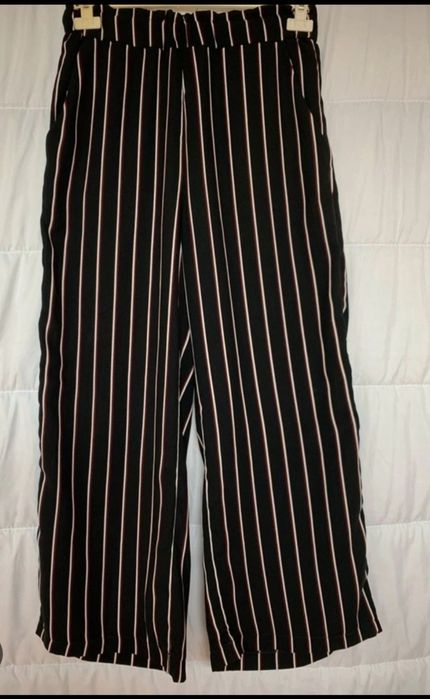 Pantaloni largi H&M, mărimea 42, noi fara eticheta