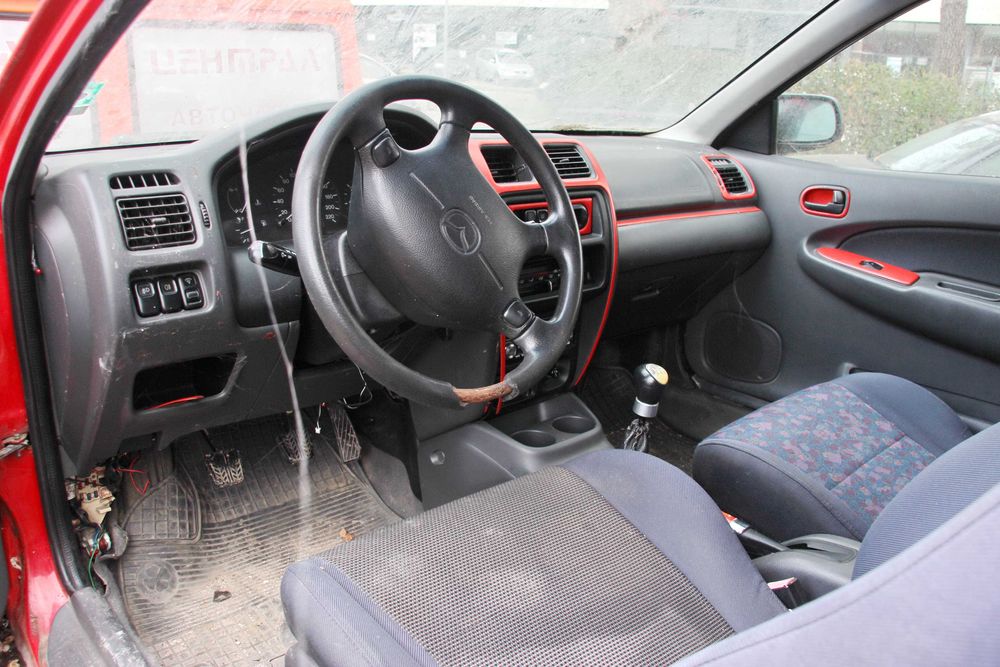 Мазда  323 F 2.0 DIТD   - само на части Mazda 323