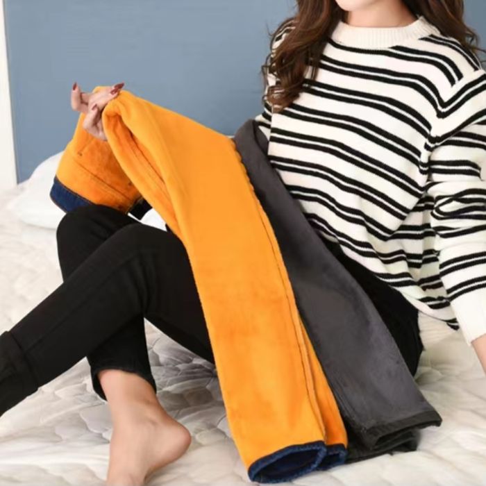 Джинсы с начесом новый 5000тг