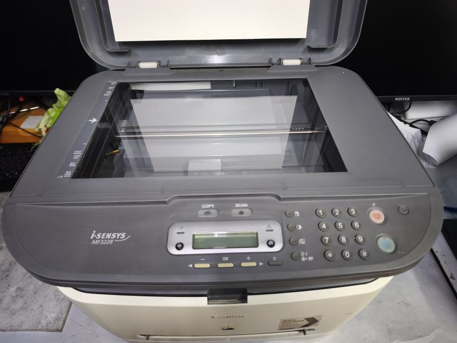 Продам МФУ canon mf3228