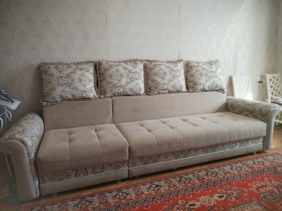 Продам диван хороший