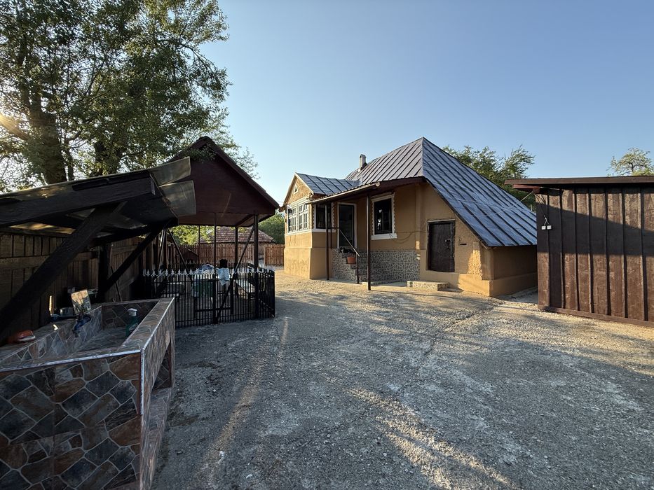 Proprietar, vând casă în comuna Isverna, județul Mehedinti