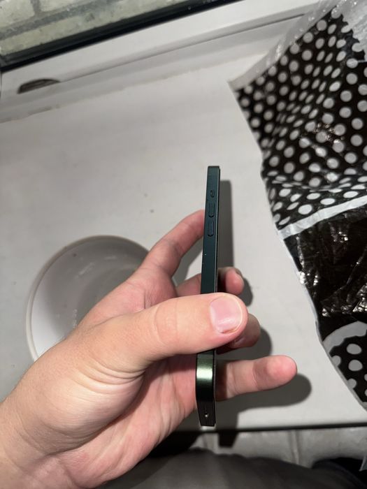 iPhone 13 с замененной батареей