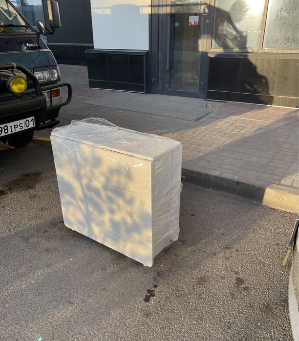 Стол книжки новые в Астане