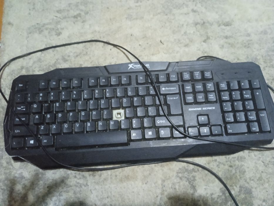 Продаю клавиатуру