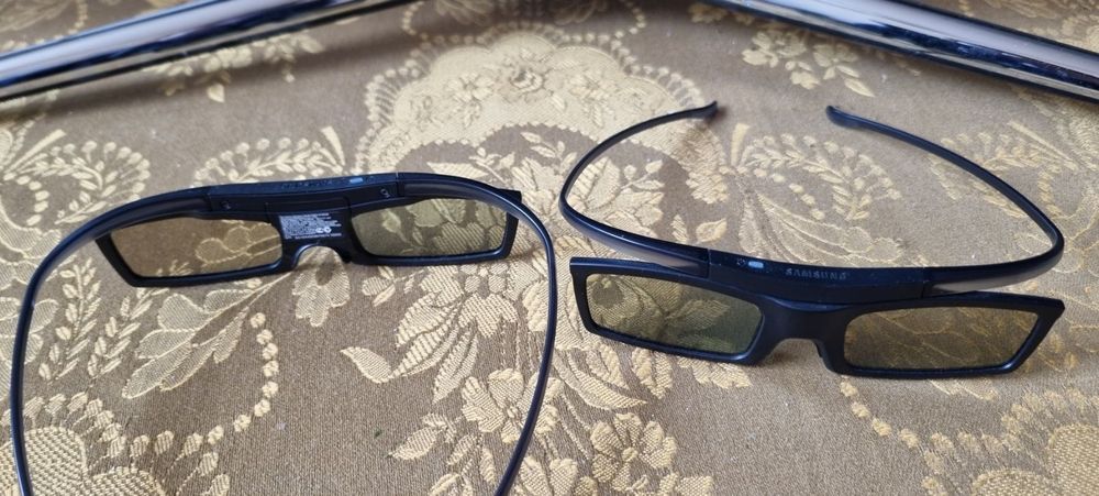 Samsung 46” Smart 3D TV