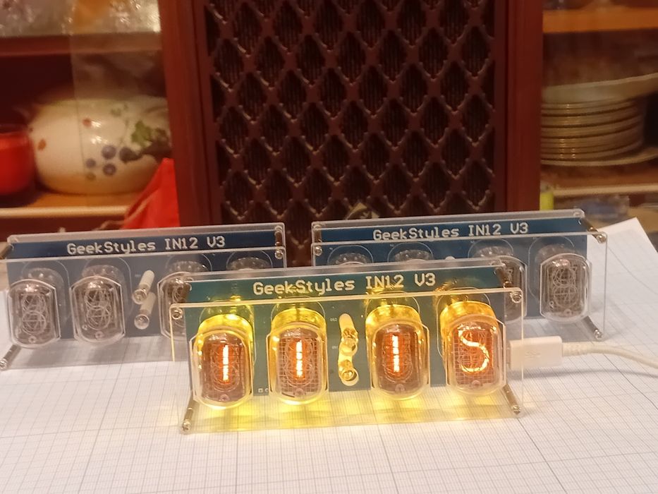 Часы Nixie на газоразрядных индикаторах ИН-12