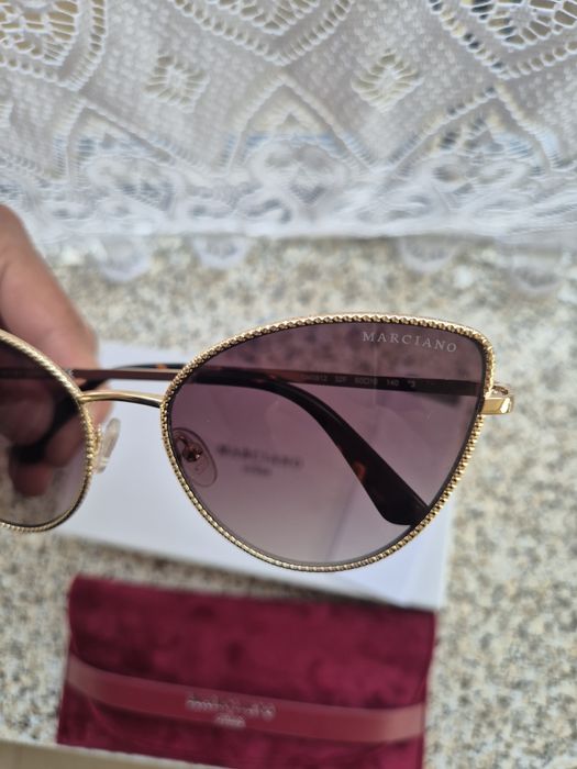Слънчеви очила Guess чисто нови