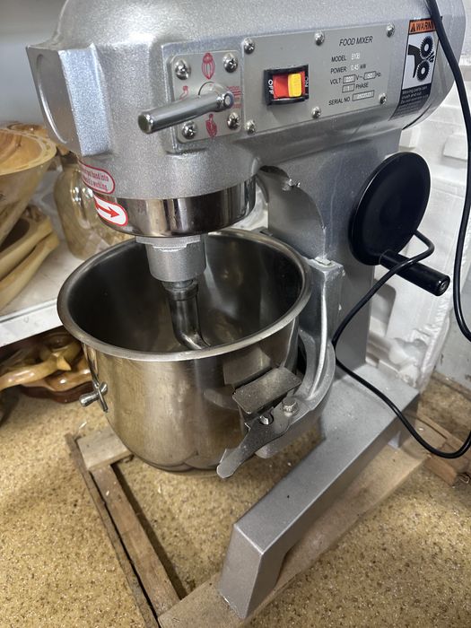 Тестомес сатамын. Продам тестомес