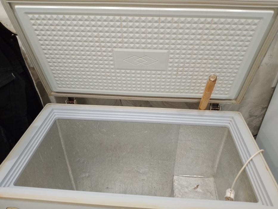 Морозильный ларь(морозильник)