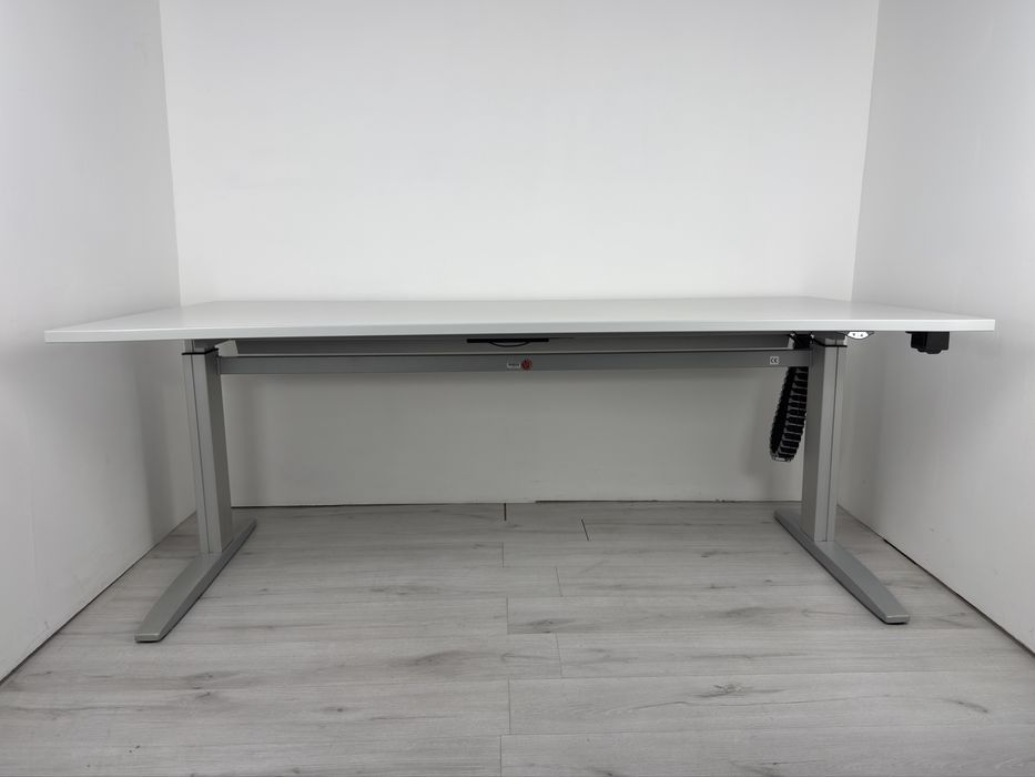 Бюро електрическо рагулиране за дома и офиса обзавеждане