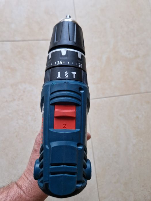Bosch GSB 18V-21  / masina de gaurit si insurubat