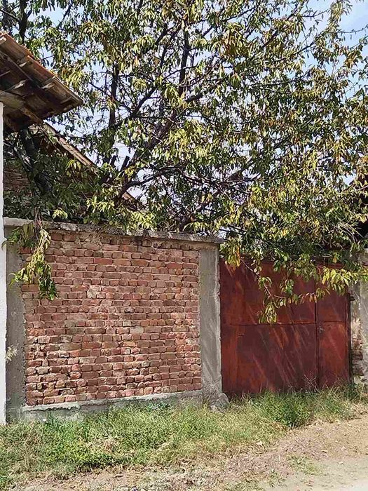 Дава се под наем Къща в Земен - 80 кв.м за 38760 € - Снимка #2