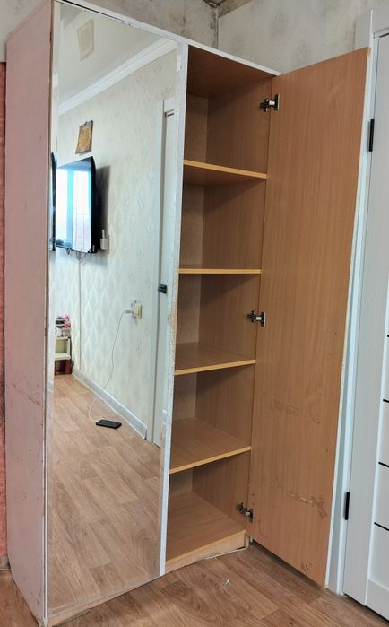 Продам шкаф шифоньер