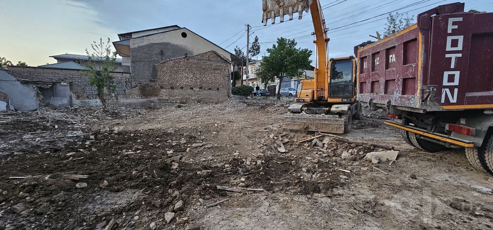 Demontaj uy va bino buzish hizmati