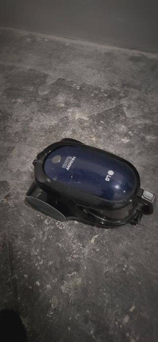 Продам пылесос на запчасти 2 штуки