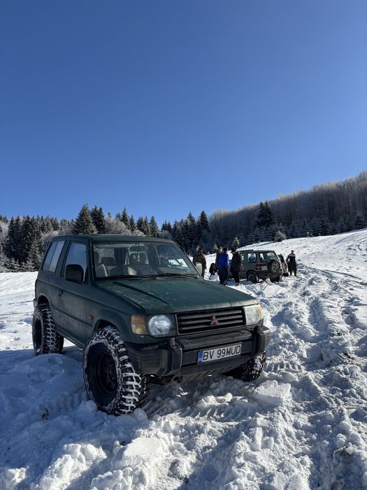 Mitubishi Pajero mk2 2.5 *fara gram de rugina*
