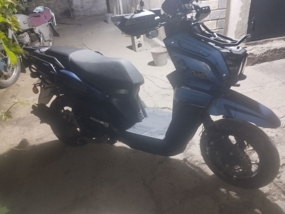 Скутер танк бенали