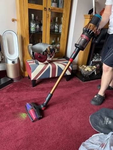Dyson V16 Piston Animal Submarine — один пылесос на всё