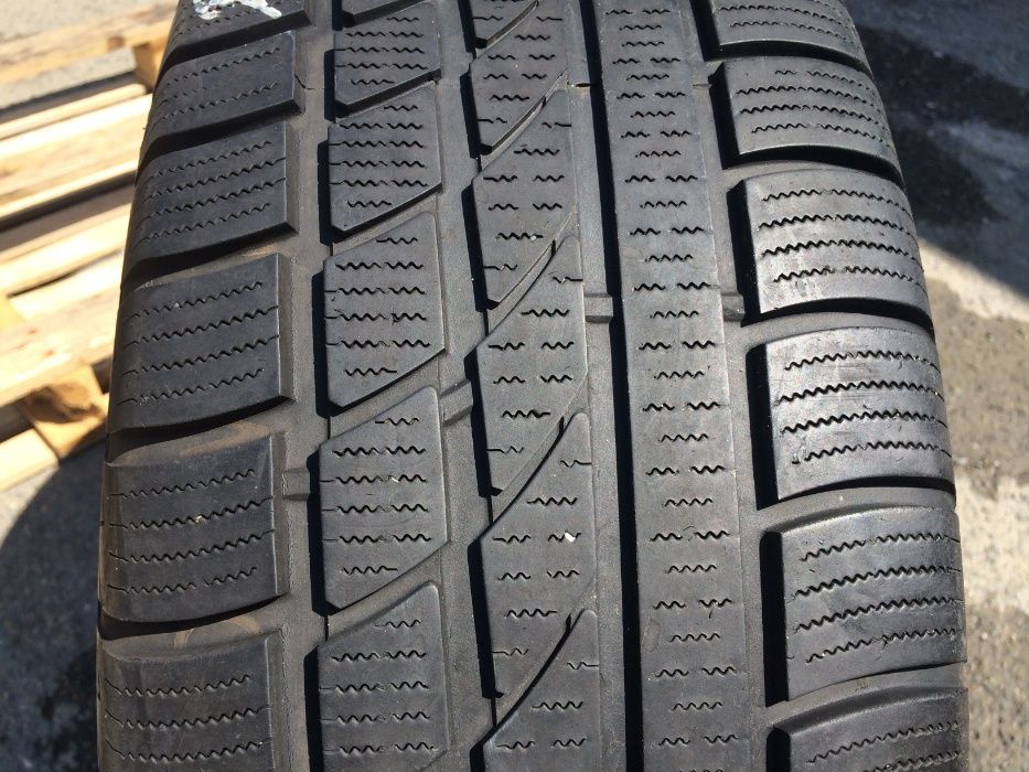 245/65/17 Ханкук ДОТ 2010 г - 6,4 мм