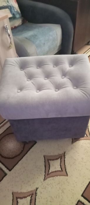 Пуфики с местом для хранения.