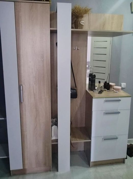 Продам  прихожую