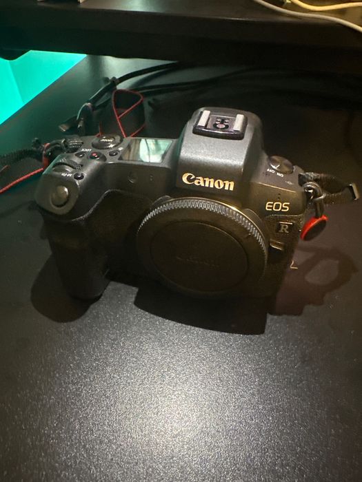 Schimb Camera Canon R in stare excelentă