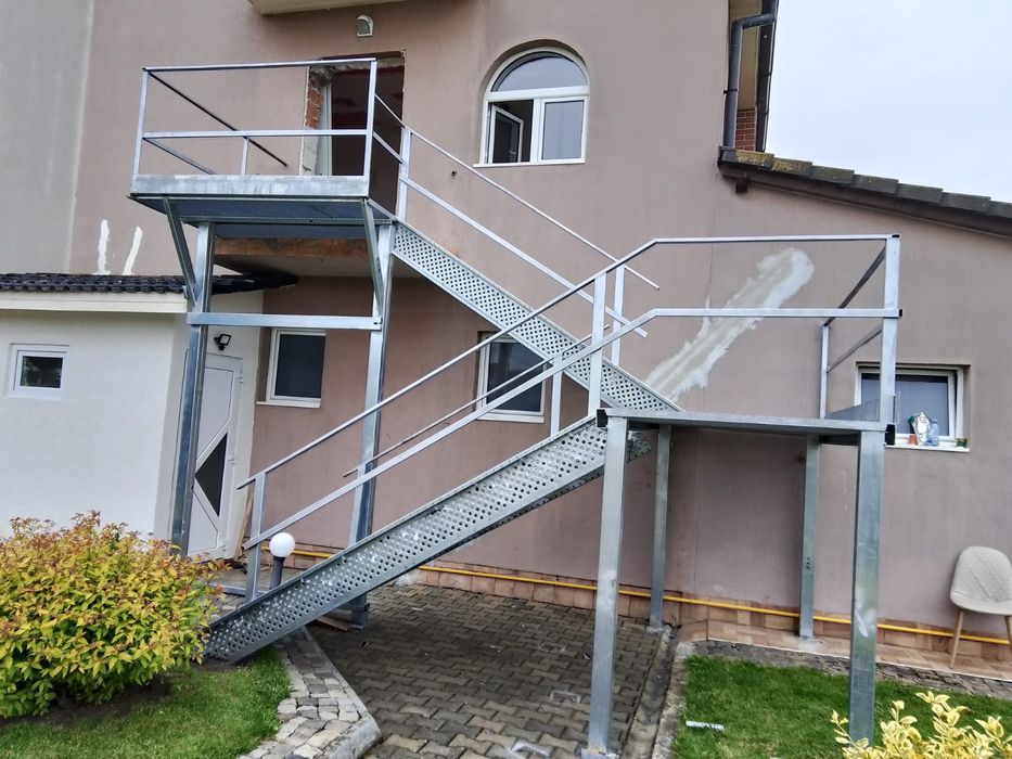 Scara metalica zincata de exterior facem și pe comanda