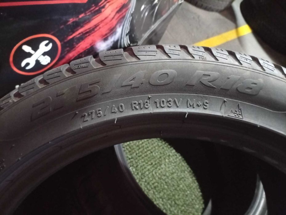 275 40 18 PIRELLI