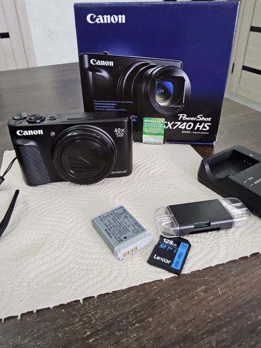 Продам фото аппорат Canon SX740HS