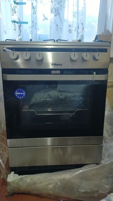 Продам газовую плиту