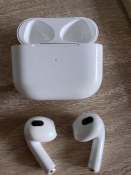 Airpods 3 bine intretinute