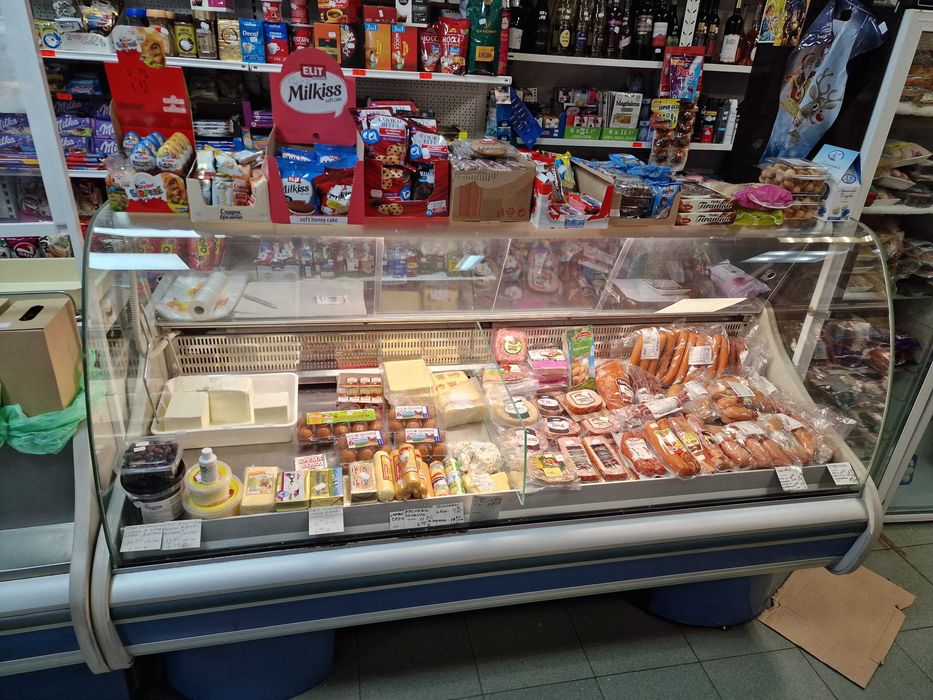 Хладилни Витрини и шкафове към тях